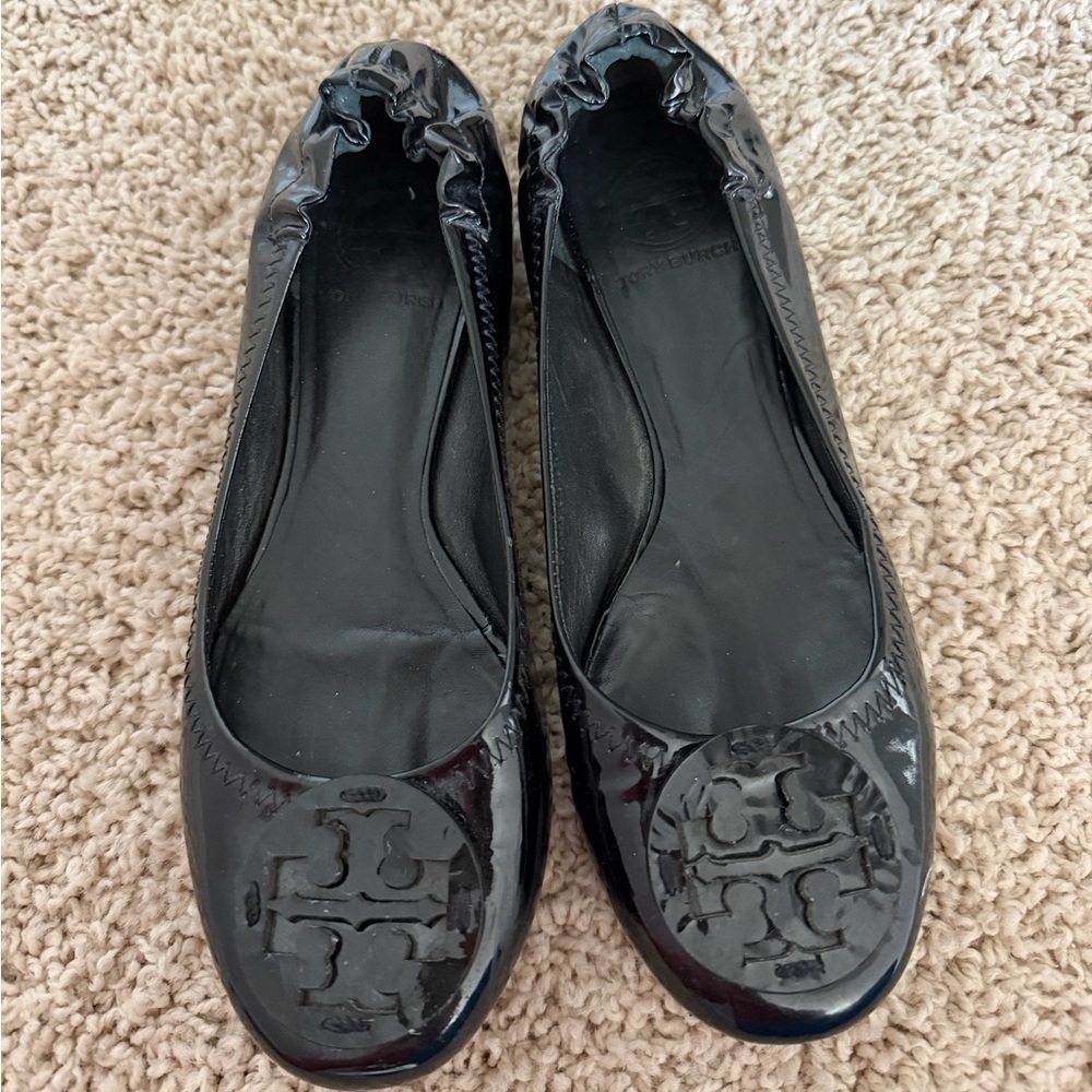 Tory Burch Black Patent Leather Logo Ballet Flats